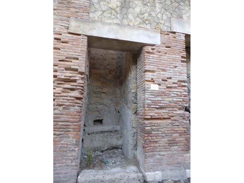 Herculaneum Decumanus Maximus North 9
